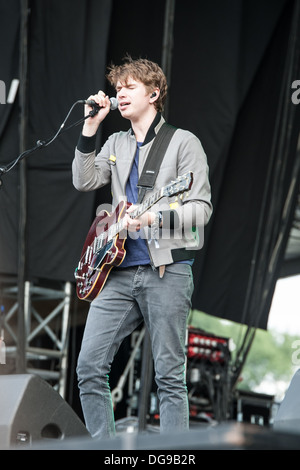 Alex Robertshaw der britischen alternative-Pop/Rock-Band alles alles erklingt in Zürich Openair 2013. Stockfoto