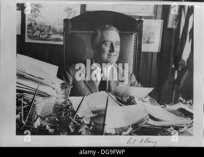 Dieses Foto zeigt Franklin D. Roosevelt in Albany, New York. Roosevelt, der 32. US-Präsident, wird für seine Führung während der Großen Depression und des Zweiten Weltkriegs in Erinnerung gerufen Stockfoto