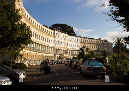 Hesketh Crescent in Torquay ist eine Regentschaft Gebäude 1848 fertiggestellt wurde. Der Halbmond (benannt nach Sir Lawrence Palk des Grundeigentümers Stockfoto