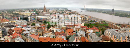 Panorama-Riga-Center mit Fluss Daugava Lettland Stockfoto