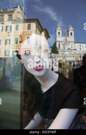 Christian Dior-Schaufenster von der spanischen Treppe in Rom Italien Stockfoto