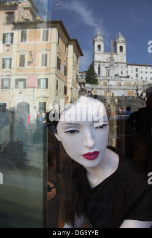 Christian Dior-Schaufenster von der spanischen Treppe in Rom Italien Stockfoto