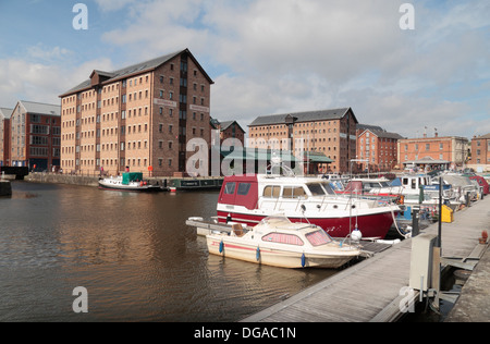 Gesamtansicht der Victoria Dock in Gloucester Docks, Gloucestershire, UK Stockfoto