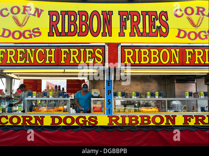 Corndogs und Karneval Essen an der Mountain State Fair in Asheville, North Carolina Stockfoto