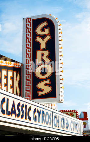 Karneval / Festival Essen Zeichen display / Gyros am Berg State Fair, Asheville, North Carolina Stockfoto