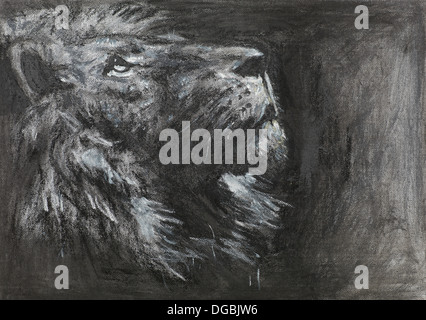 handgezeichnete Seitenansicht des Löwen nachschlagen, Kohle und Pastell-Technik Stockfoto