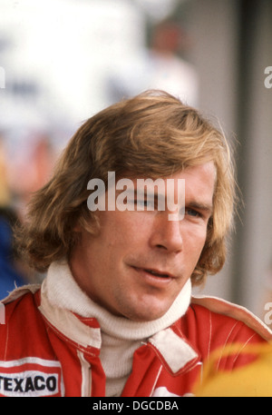 James Hunt, britischer Rennfahrer der Formel-1-Weltmeisterschaft im Jahr 1976 gewann. Fotografiert im Jahr 1976. Stockfoto