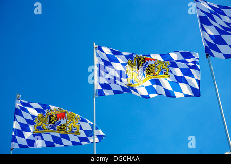 Bayern (Deutschland), im Wind wehende Fahnen Stockfoto