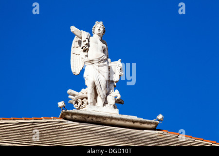 Statue am Teatro Carlo Felice Genua Ligurien Italien Stockfoto