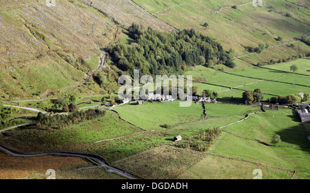 Luftaufnahme von einem hübschen Dorf Dorf in Cumbria Stockfoto