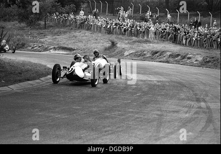 Les Leston, jazz-Schlagzeuger, Rennen in einem 500er Formel 3 Rennen, Crystal Palace, England, 19. September 1953. Stockfoto