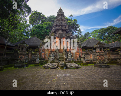 Die padangtegal Tempel im Affenwald in Ubud, Bali, Indonesien. Stockfoto