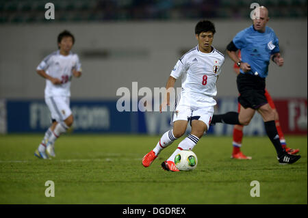 Sharjah, Vereinigte Arabische Emirate. 18. Oktober 2013. Taro Sugimoto (JPN) Fußball / Fußball: FIFA U-17 World Cup 2013 Gruppe D Übereinstimmung zwischen 0-1 Russland Japan Stadium Sharjah in Sharjah, Vereinigte Arabische Emirate. © Fernen Osten Presse/AFLO/Alamy Live-Nachrichten Stockfoto
