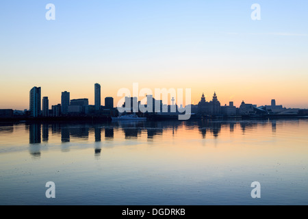 Liverpool Skyline Waterfront Sonnenaufgang Stockfoto