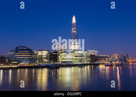 Rathaus-Shard Dämmerung London England Stockfoto