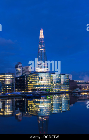 Rathaus-Shard Dämmerung London England Stockfoto