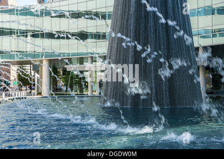 Campus-Brunnen First Baptist Kirche Dallas Texas USA Stockfoto