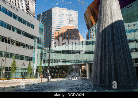 Campus-Brunnen First Baptist Kirche Dallas Texas USA Stockfoto