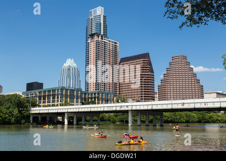 Skyline von Lady Bird Lake Austin Texas USA Stockfoto