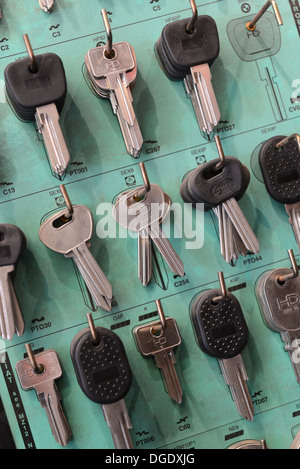 Schlüssel kopieren-Shop-Racks Stockfoto