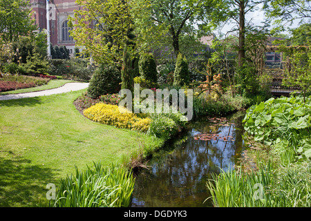 Garten der Friedenspalast in Den Haag (den Haag), Süd-Holland, Niederlande. Stockfoto