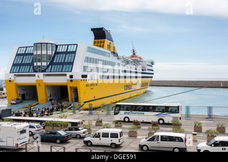 Korsika Fähre im Hafen von Monaco Stockfoto