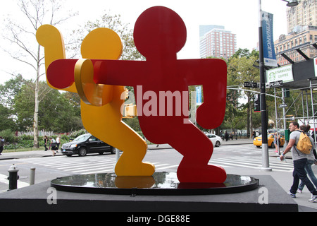 Zwei tanzende Figuren von Keith Haring in New York Stockfoto