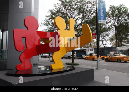 Zwei tanzende Figuren von Keith Haring in New York Stockfoto