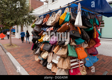 Damen Handtasche Straßenhändler Wagen - USA Stockfoto