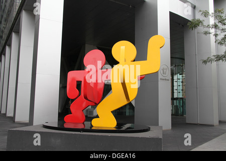 Zwei tanzende Figuren von Keith Haring in New York Stockfoto