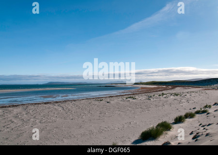 Beasdaire Strand Berneray Blick nach Süden in Richtung North Uist Stockfoto