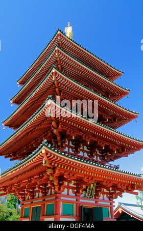 Fünfstöckige Pagode Takahata-Fudo Kongo-Ji Tempels Tokio Japan Stockfoto