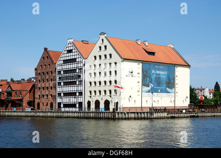 Maritime Museum auf der Speicherinsel an der Mottlau in Danzig - Centralne Muzeum Morskie. Stockfoto