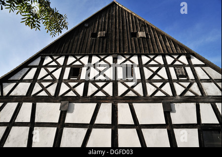 Fassade einer alten fränkischen Fachwerk Scheune, Regensberg, Upper Franconia, Bayern, Deutschland Stockfoto