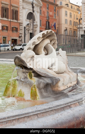 Detail des Brunnens auf der Piazza Colonna, Rom, Italien Stockfoto