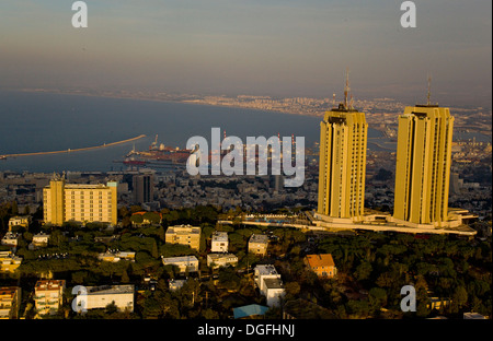 Eine Luftaufnahme des Hotel Dan Carmel und Dan Panorama Hotel in Haifa Stockfoto