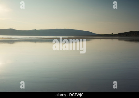 Porth Neigwl, Nordwales Szenen: Reflexionen Stockfoto