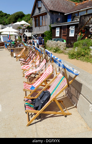 Liegestühle, Steephill Cove, Whitwell, Ventnor, Isle of Wight, England, UK. Stockfoto