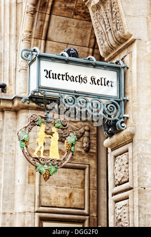 Inn-Zeichen des Auerbachs Keller in Leipzig Stockfoto