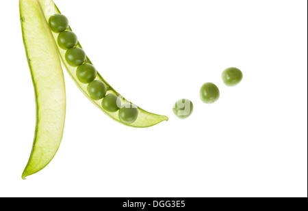 Grüner Zucker Snap Erbsen und Pod isoliert auf weißem Hintergrund. Stockfoto