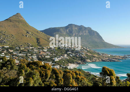 Häuser in der Bucht von Llandudno, Kapstadt, Südafrika, Afrika Stockfoto