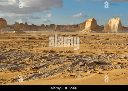 Kalksteinformationen, Weiße Wüste, Farafra Oase, westliche Wüste, Ägypten, Afrika Stockfoto
