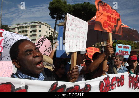 Rom, Italien. 19. Oktober 2013 Demonstranten am Anti Regierung Sparmaßnahmen Rallye in Rom, Italien © Gari Wyn Williams/Alamy Live N Stockfoto