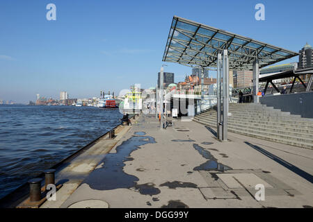 Hamburger Hafen, St. Pauli Landungsbrücken, Hamburg Stockfoto