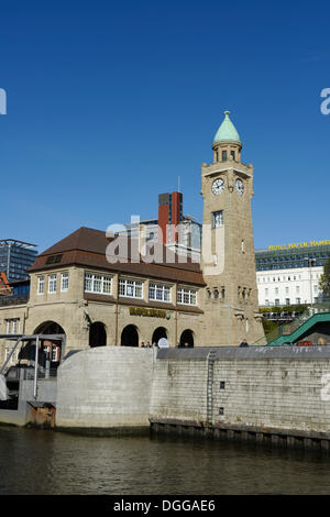 Turm, St. Pauli Landungsbrücken, Hafen, Hansestadt Hamburg Stockfoto