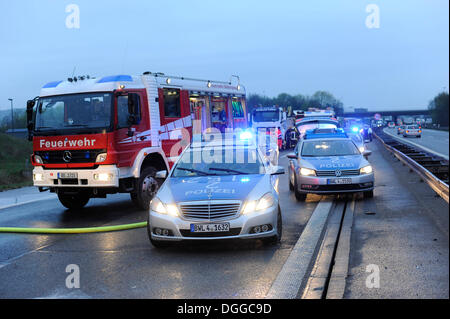 Tödlicher Verkehrsunfall verursacht durch einen Geisterfahrer auf der A 81 Autobahn, Autobahn, Sindelfingen, Baden-Württemberg Stockfoto