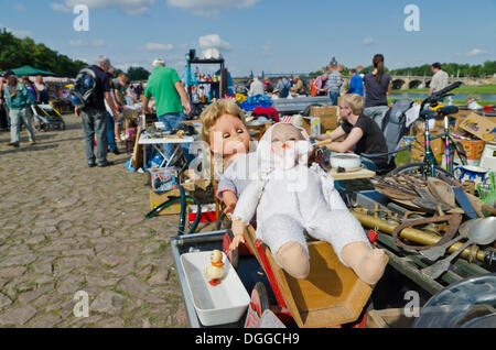 Wöchentlicher Flohmarkt, Dresden, Sachsen Stockfoto