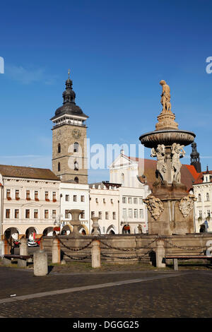 Hauptplatz mit Samson-Brunnen und dem schwarzen Turm, Budweis, South Bohemia, Böhmen, Tschechische Republik, Europa Stockfoto