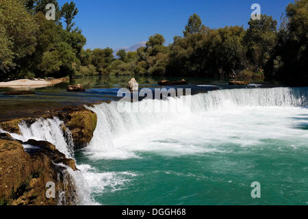 Wasserfall auf dem Manavgat-Fluss in der Stadt Manavgat, Antalya, türkische Riviera, Türkei, Asien Stockfoto