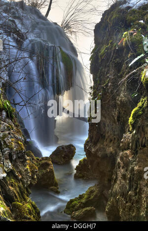 Wasserfall, Schlucht an der Mündung des Flusses Slunjčica in den Fluss Korana, Rastoke, Slunj, Karlovac, Kroatien Stockfoto